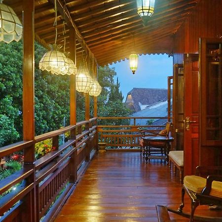 Badjoeri Ethnic Wooden Homestay Bandung Dış mekan fotoğraf