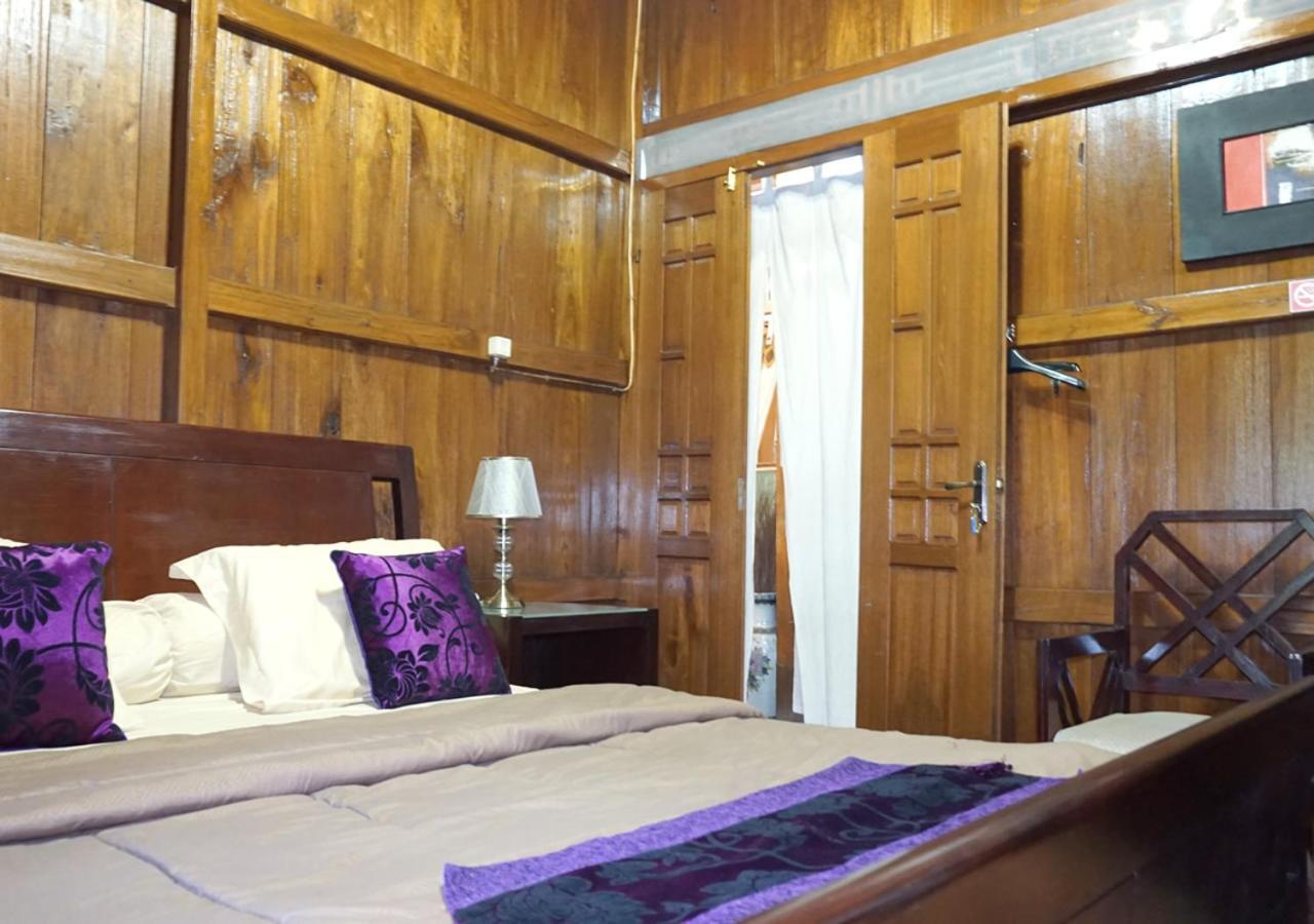 Badjoeri Ethnic Wooden Homestay Bandung Dış mekan fotoğraf
