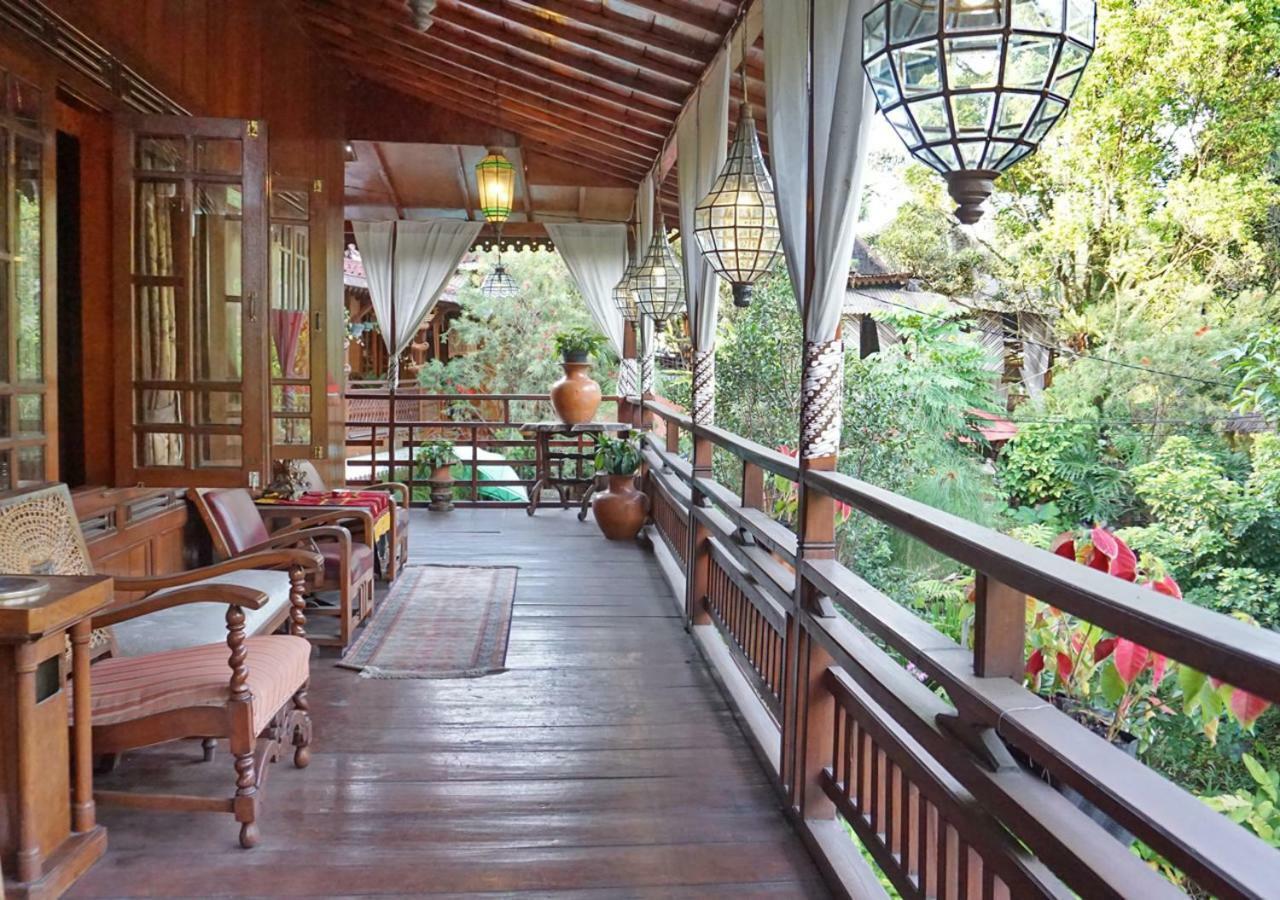 Badjoeri Ethnic Wooden Homestay Bandung Dış mekan fotoğraf