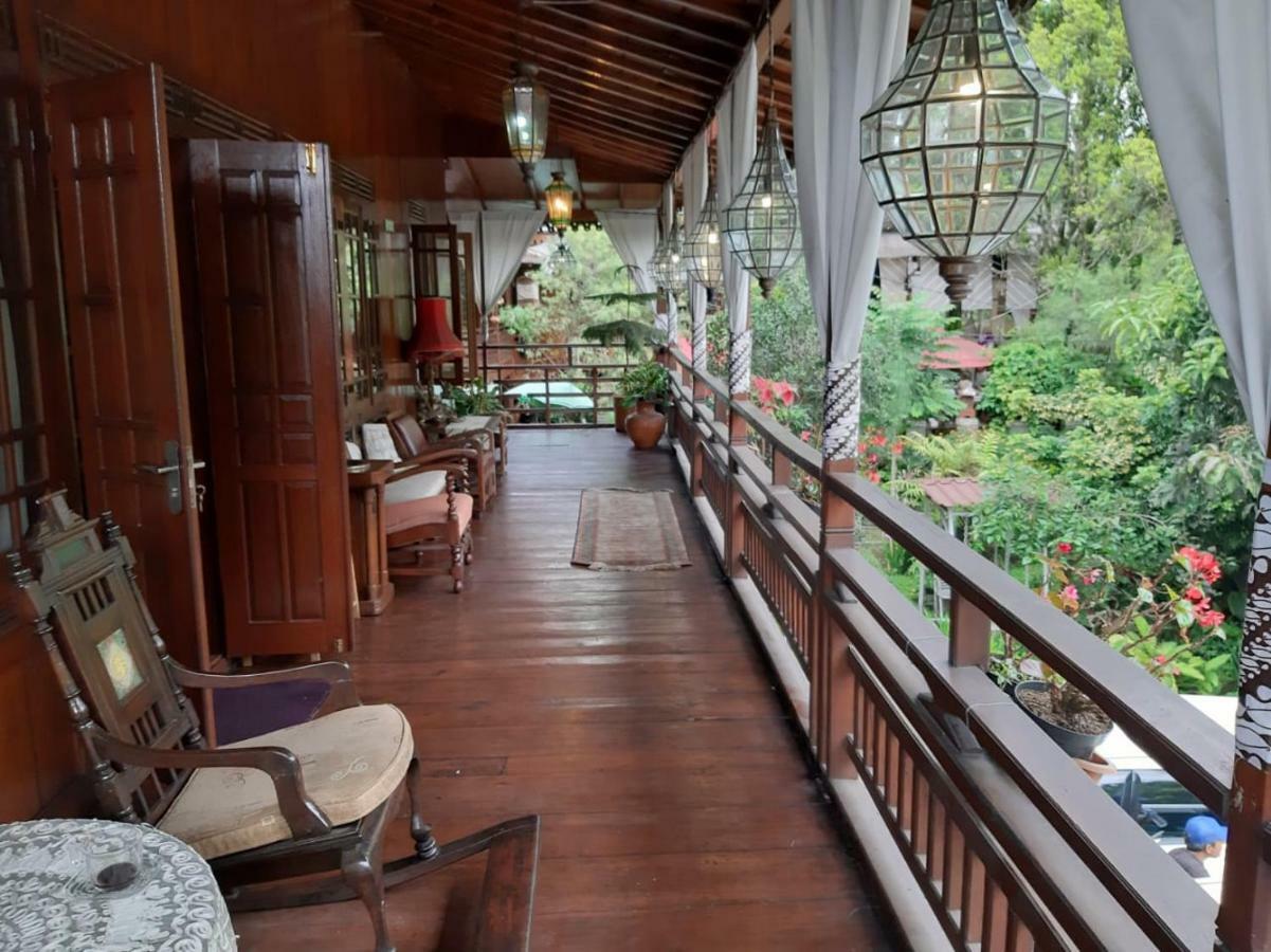 Badjoeri Ethnic Wooden Homestay Bandung Dış mekan fotoğraf